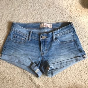 Hollister low-rise light denim shorts